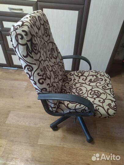 Продам кресло компьютерное