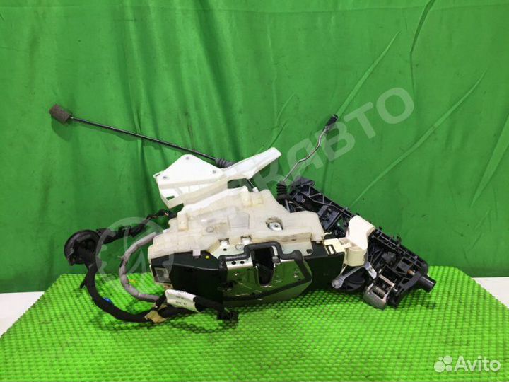 Замок двери задний правый Mercedes-Benz S W221