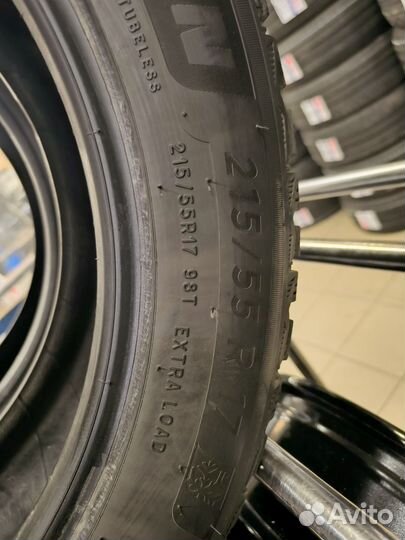 Michelin X-Ice North 4 215/55 R17