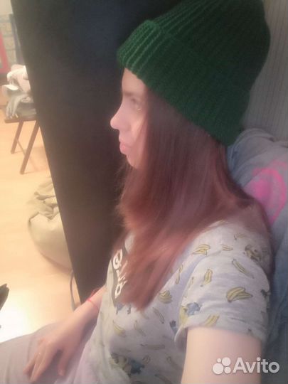 Шапка вязаная, демисезонная. Ручной работы