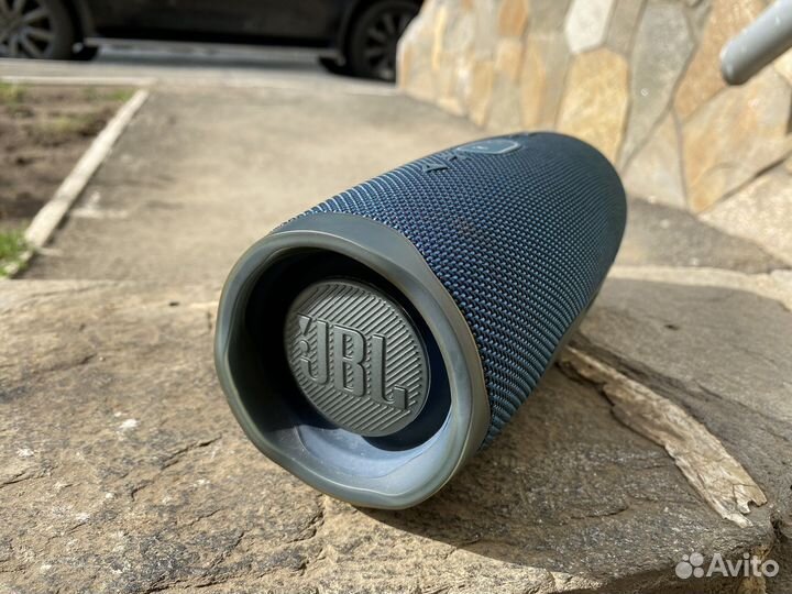 Колонка jbl charge 4