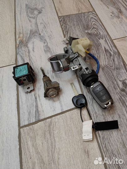 Замок зажигания на Hyundai Solaris 2