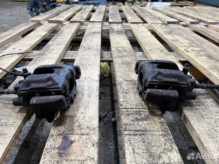 Суппорт тормозной задний Bmw 7 E38 M62B35 1999