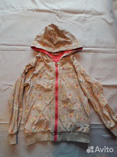 Ветровки с капюшоном, кофточки