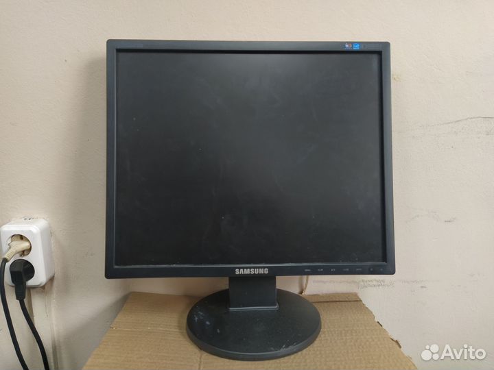 Монитор Philips 170S (Зеленоград)