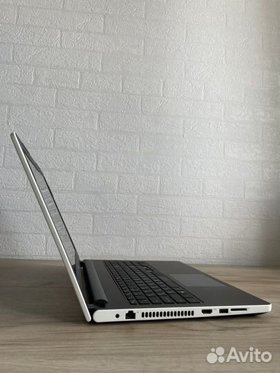 Ноутбук Dell Inspiron 5558 белый для работы, учебы