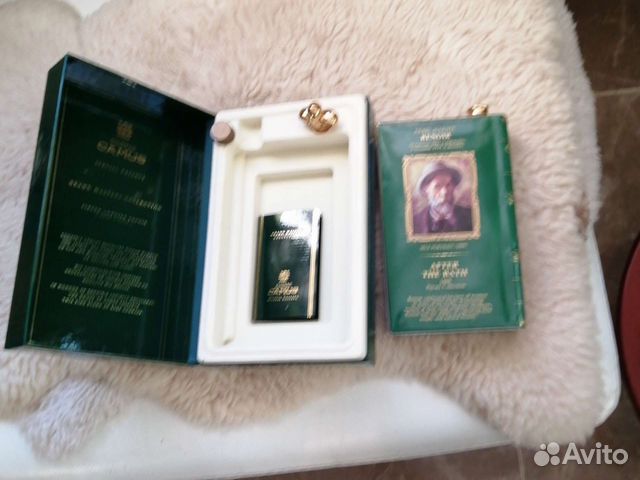 Коробка с бутылкой