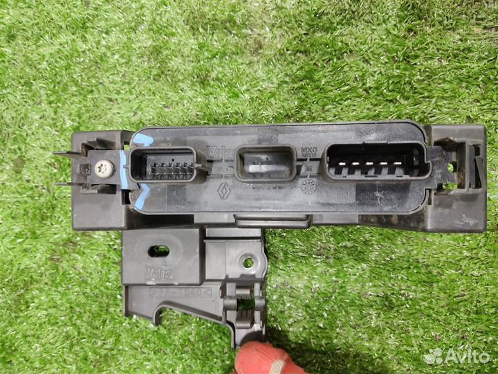 Блок управления светом Renault Clio 3 2006