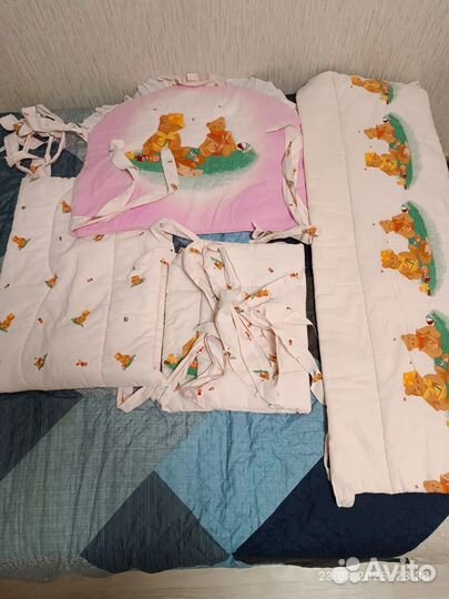 Бортики в кроватку