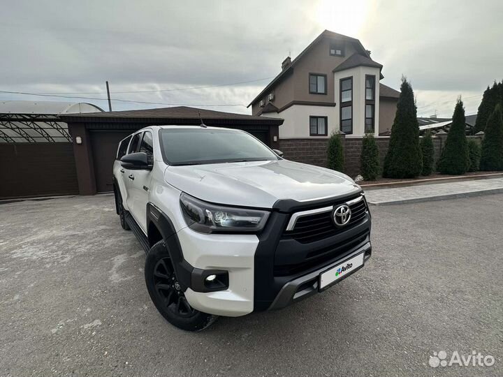 Toyota Hilux 2.8 AT, 2020, 165 000 км