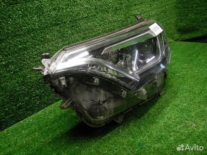 Фара левая Toyota RAV4