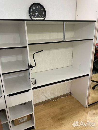 Компьютерные столы 2шт новые