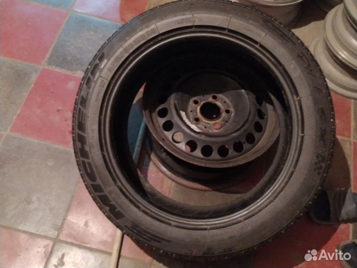 Michelin Pilot SX GT 235/50 R18