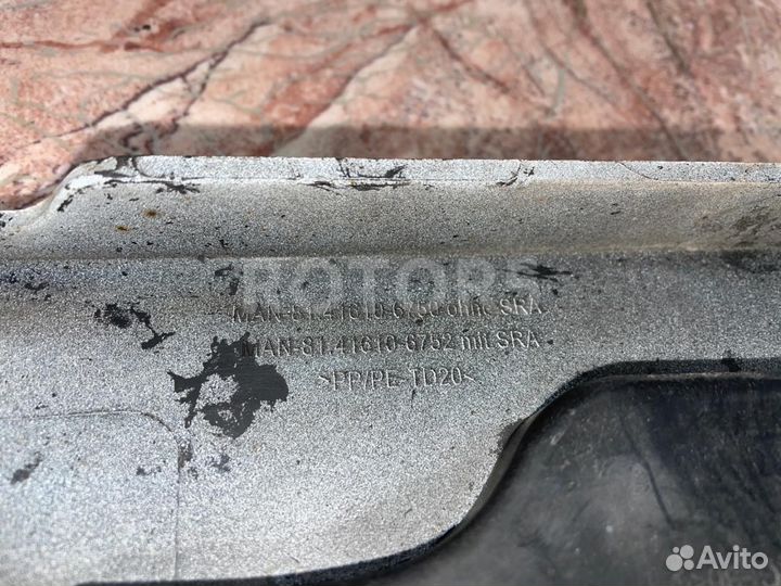 Облицовка фары правая MAN TGX 2014 81416106750