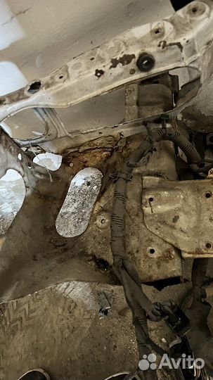 Панель (телевизор) Ниссан Вингроад Y11