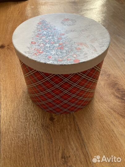 Коробка для новогодних подарков