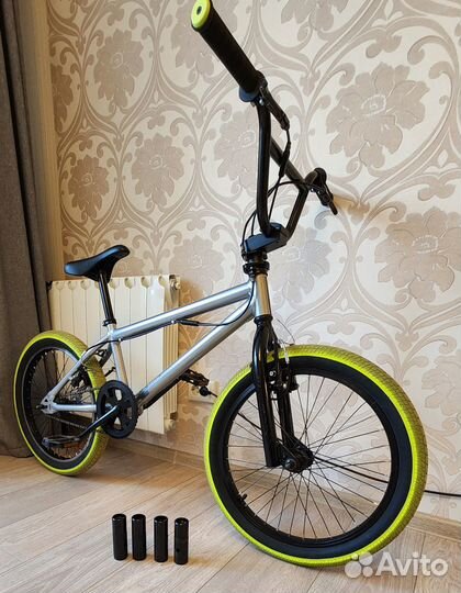 Трюковой велосипед BMX