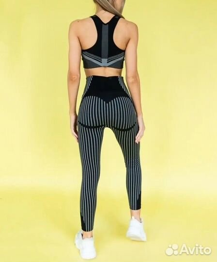 Спортивный костюм бесшовный, лосины и топ