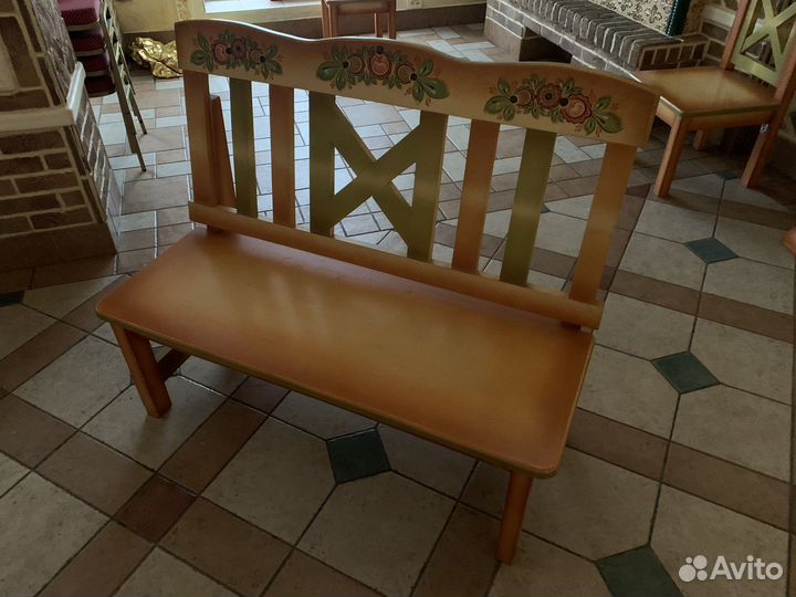 Стол деревянный