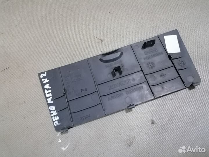 Крышка диагностического разъем Renault Megane II