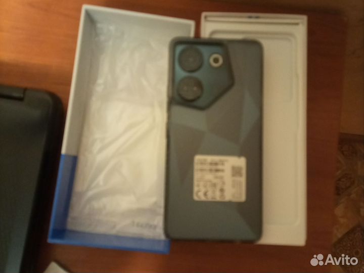 TECNO Camon 20 Pro, 8/256 ГБ
