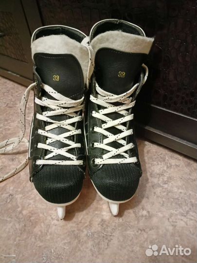 Коньки хоккейные