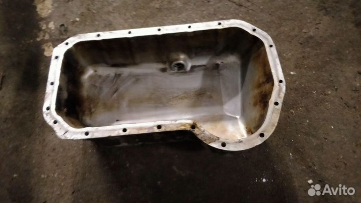 Поддон (картер двигателя) на Volkswagen
