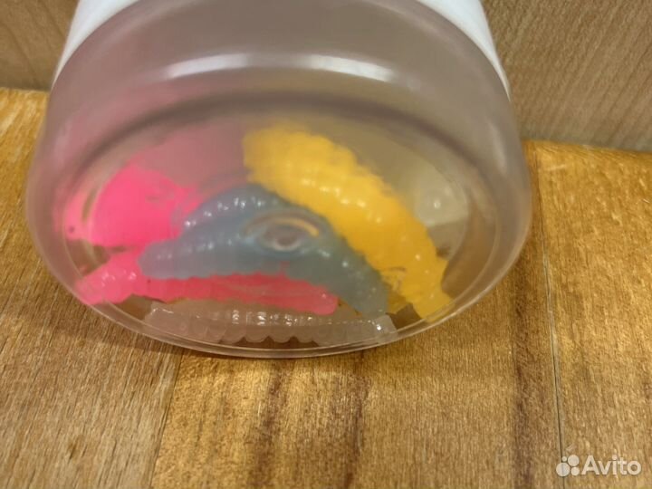 Силиконовая приманка Troutteheme Магот 1,6 Glow Mi