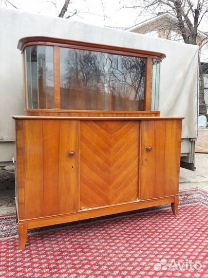 Старинный буфет