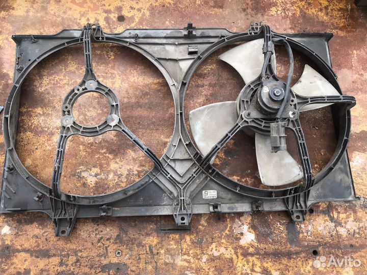 Вентилятор охлаждения радиатора Nissan Bluebird