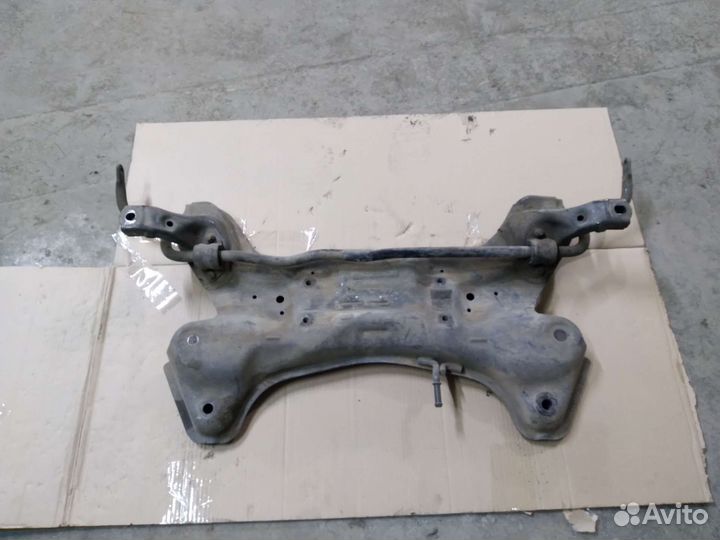 Балка подрамник Kia rio 3