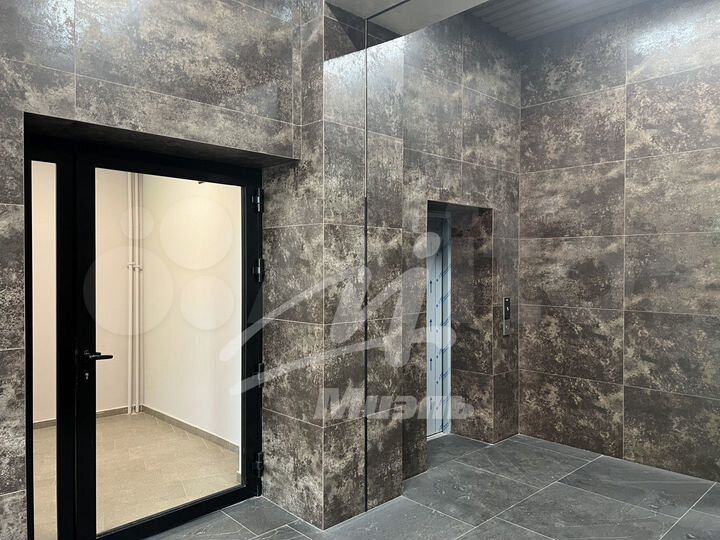 Офис 200 м. до метро