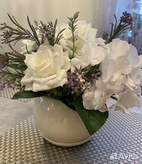 Композиции из искусственных цветов