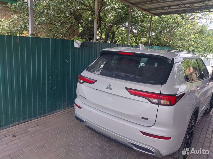 Mitsubishi Outlander 2.5 CVT, 2022, 1 050 км