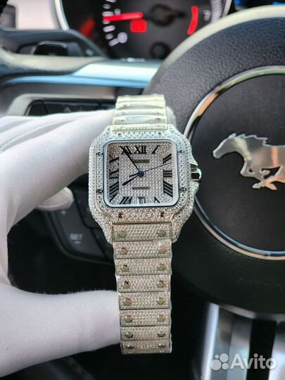 Часы с камнями Cartier Santos