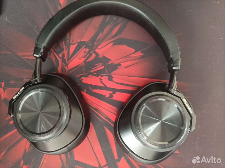 Беспроводные наушники bluedio T7