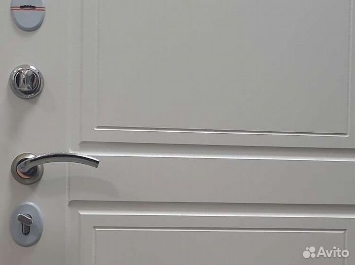 Дверь входная металлическая