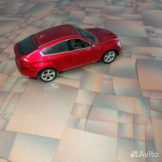 Машинка и вертолетик на пульте управления