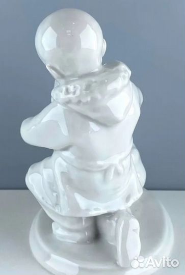 Статуэтка фарфор Якут с собакой