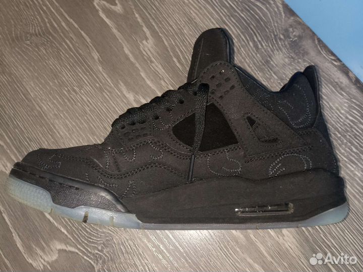 Nike Air jordan 4 retro kaws