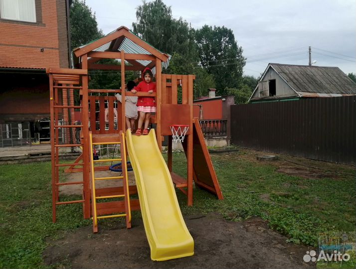 Детская площадка для лета и зимы