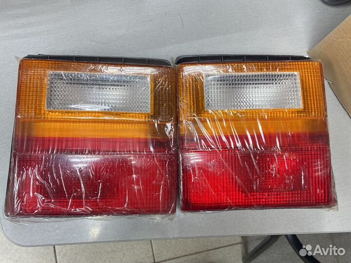 Фонари внутренние Audi 100 44 куз