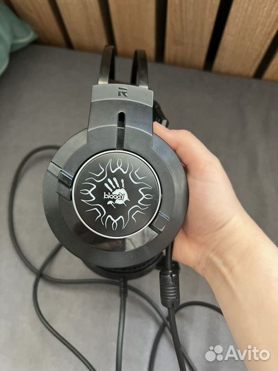 Наушники проводные с микрофоном Bloody б/у