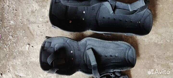 Наколенники для мото