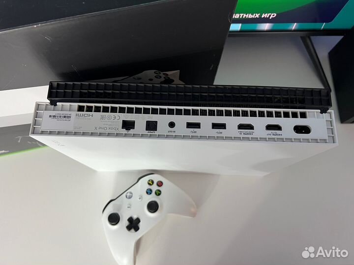 Xbox One X 1Tb / подписка в подарок / гарантия