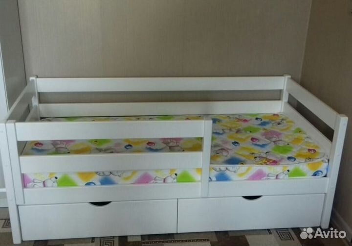 Детская кровать новая с бортиком
