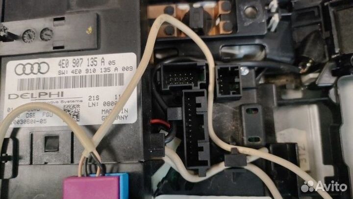 Плафон салона Audi A8 D3 6.0 BHT 2008