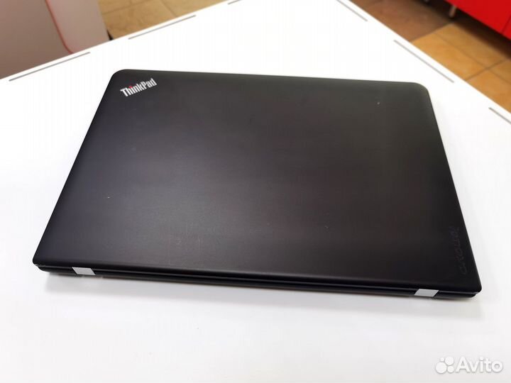 Ноутбук Lenovo ThinkPad Core i3-6 256GBssd 4GBозу