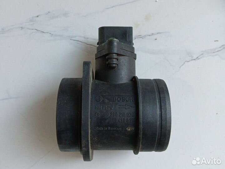 Датчик массового расхода воздуха BMW 3 e46. дмрв