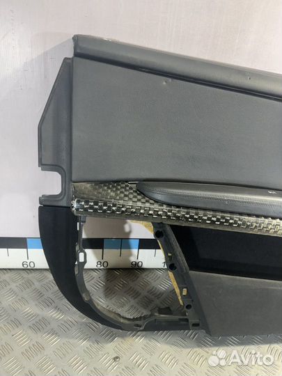 Б/У Обшивка двери передней левой в сборе MB#001